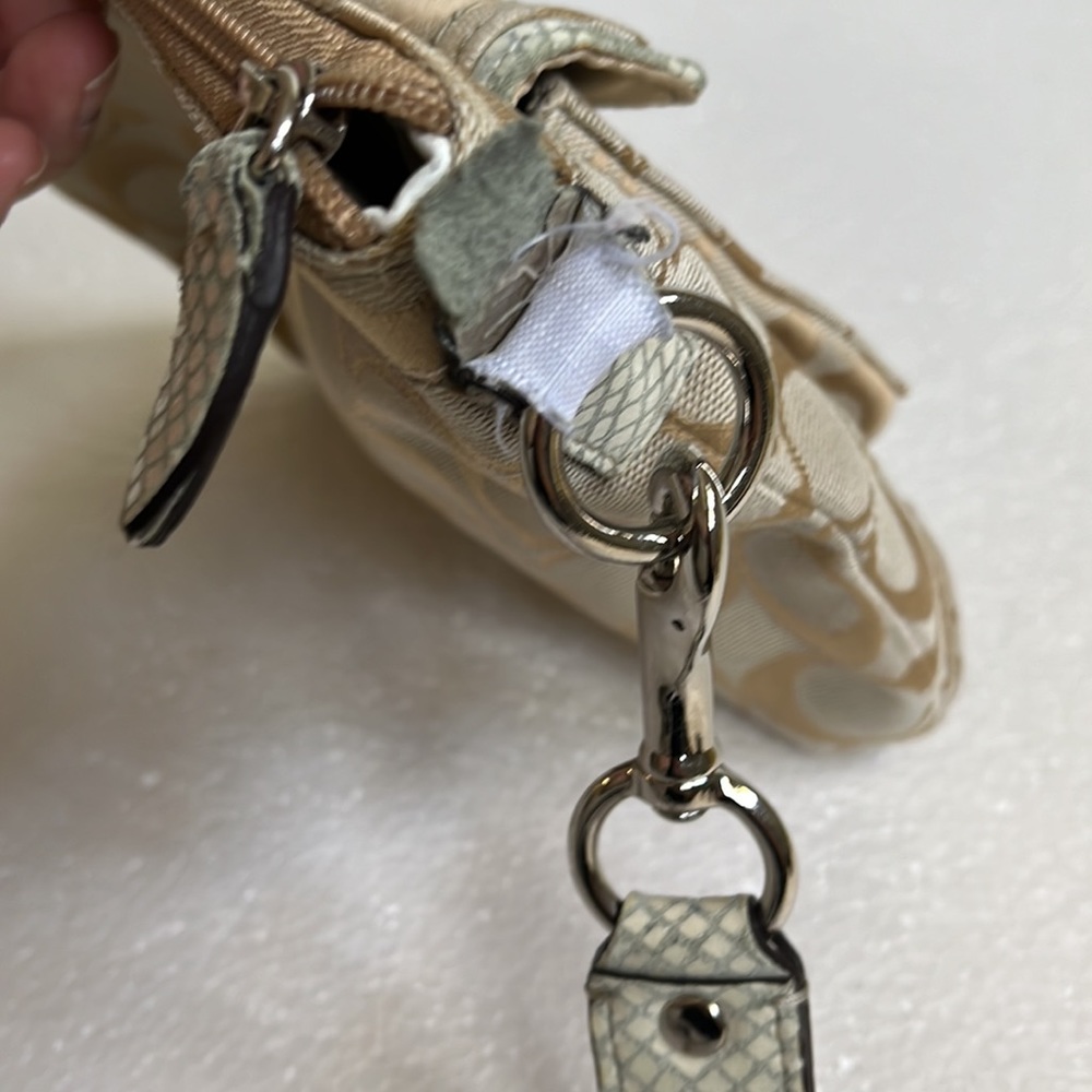 Coach tan signature C crossbody bag - Picture 11 of 15